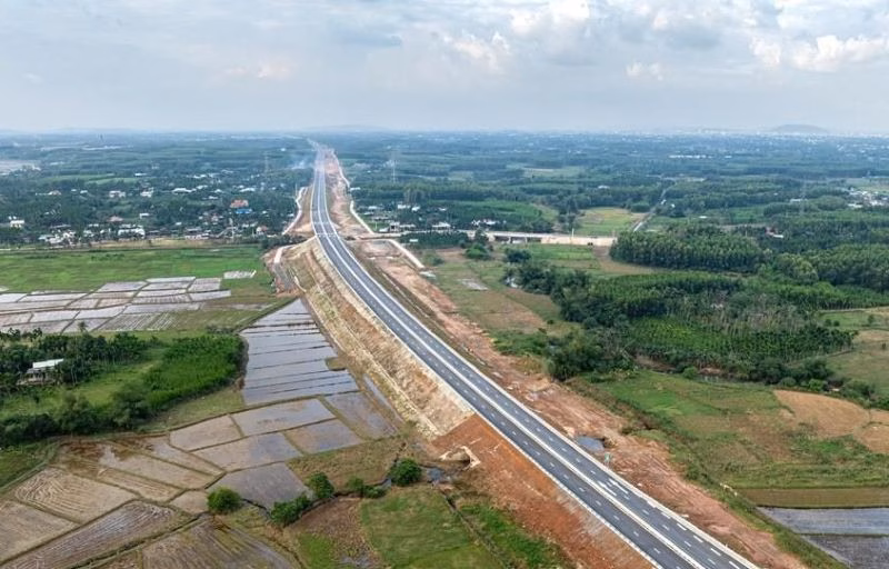 Hai dự án cao tốc chiến lược chính thức đi vào vận hành, tạo động lực tăng trưởng cho khu vực